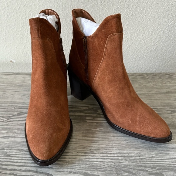 Seychelles Pretty Little Bird Bootie Cognac Suede - Picture 1 of 5